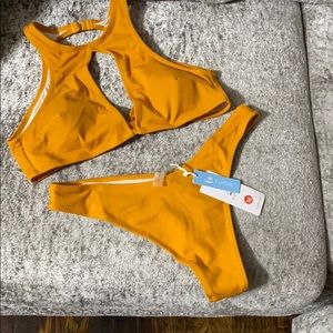 BNWT Mustard cupshe bikini